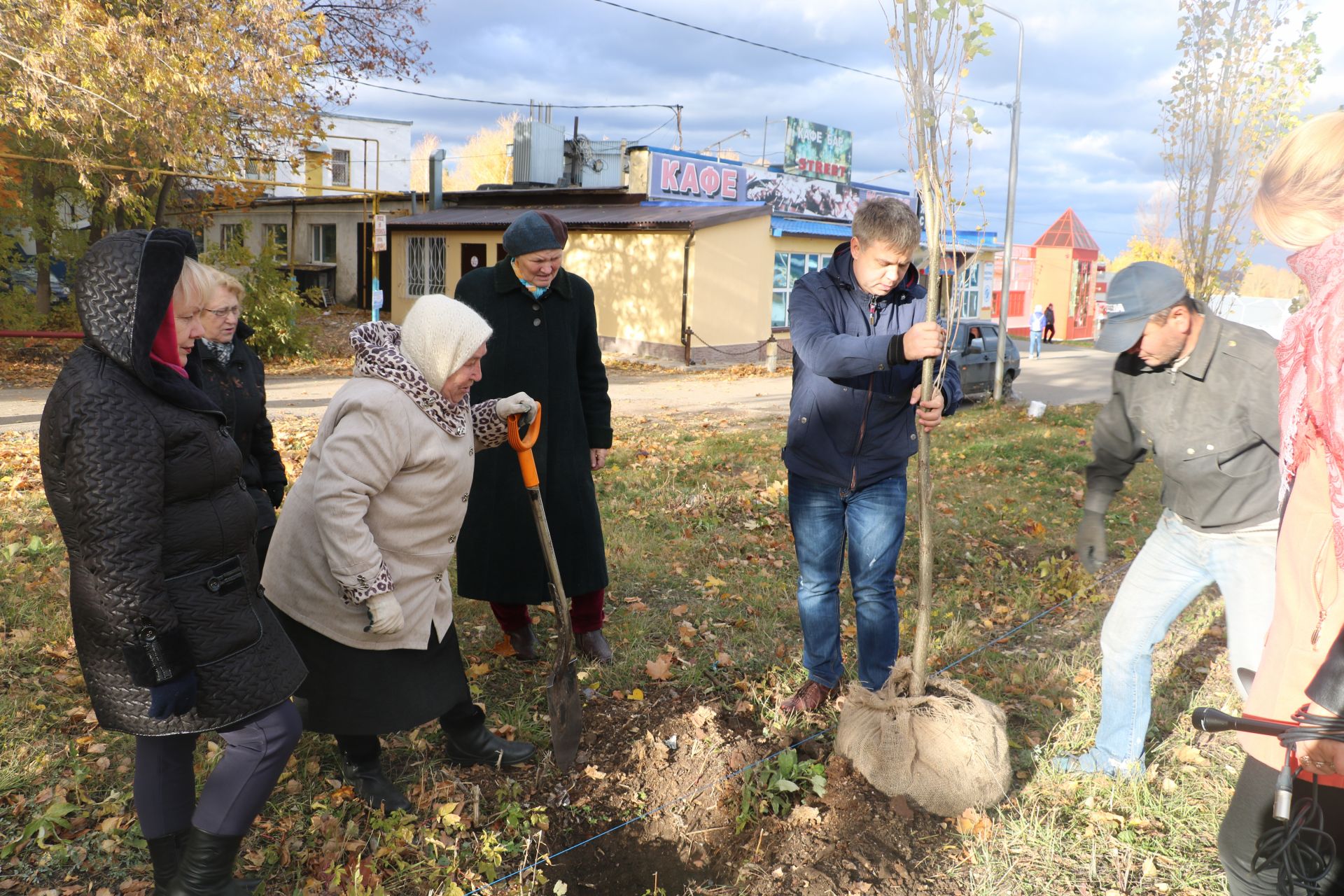 В Лениногорске высадили лучшие природные фильтры