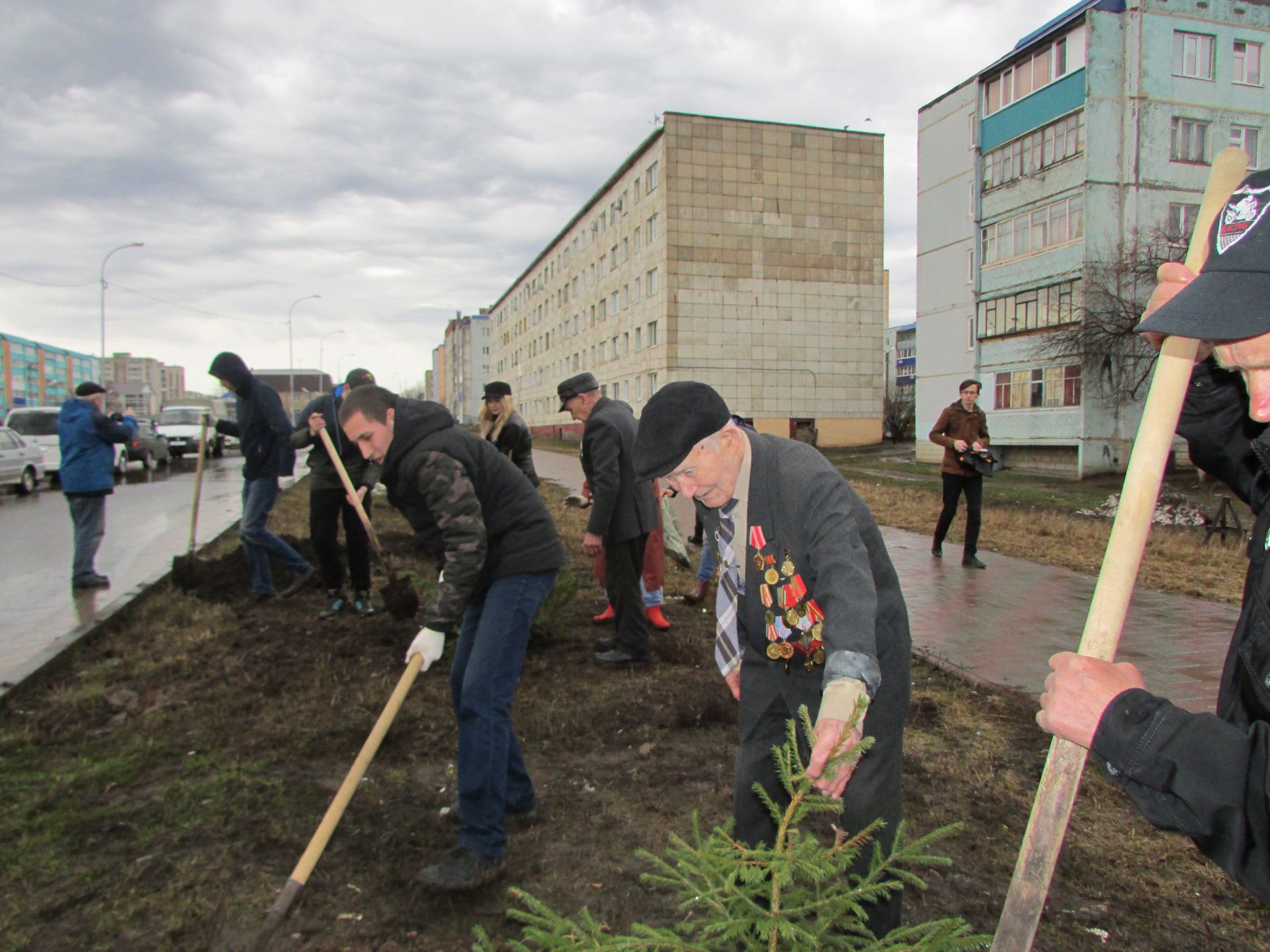 В Лениногорске облагородили «Парк дружбы народов»