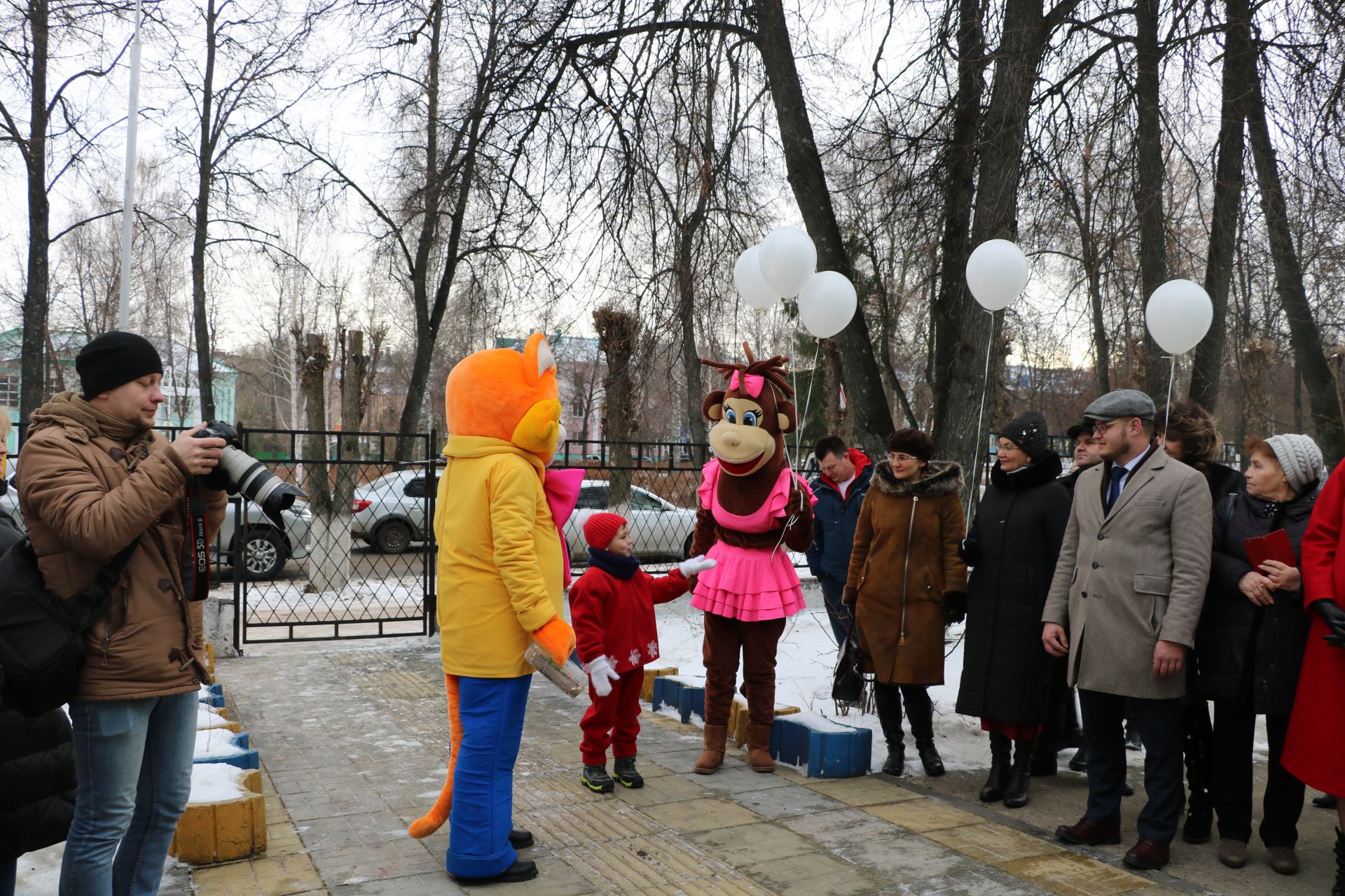 На открытии нового реабилитационного центра для детей в Лениногорске не удержали слез