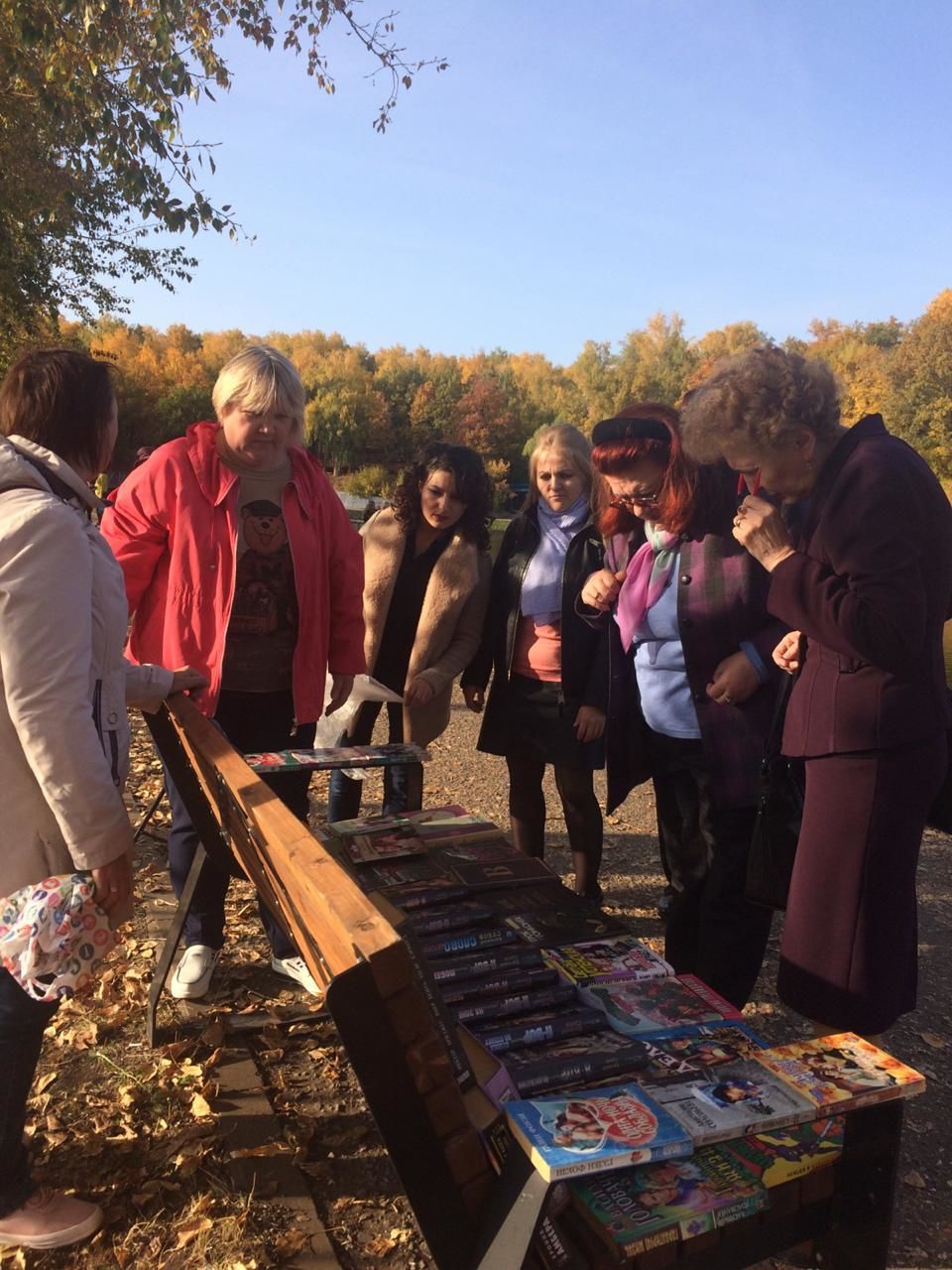 Книжная осень: лениногорских библиотекарей теперь можно встретить в городских парках