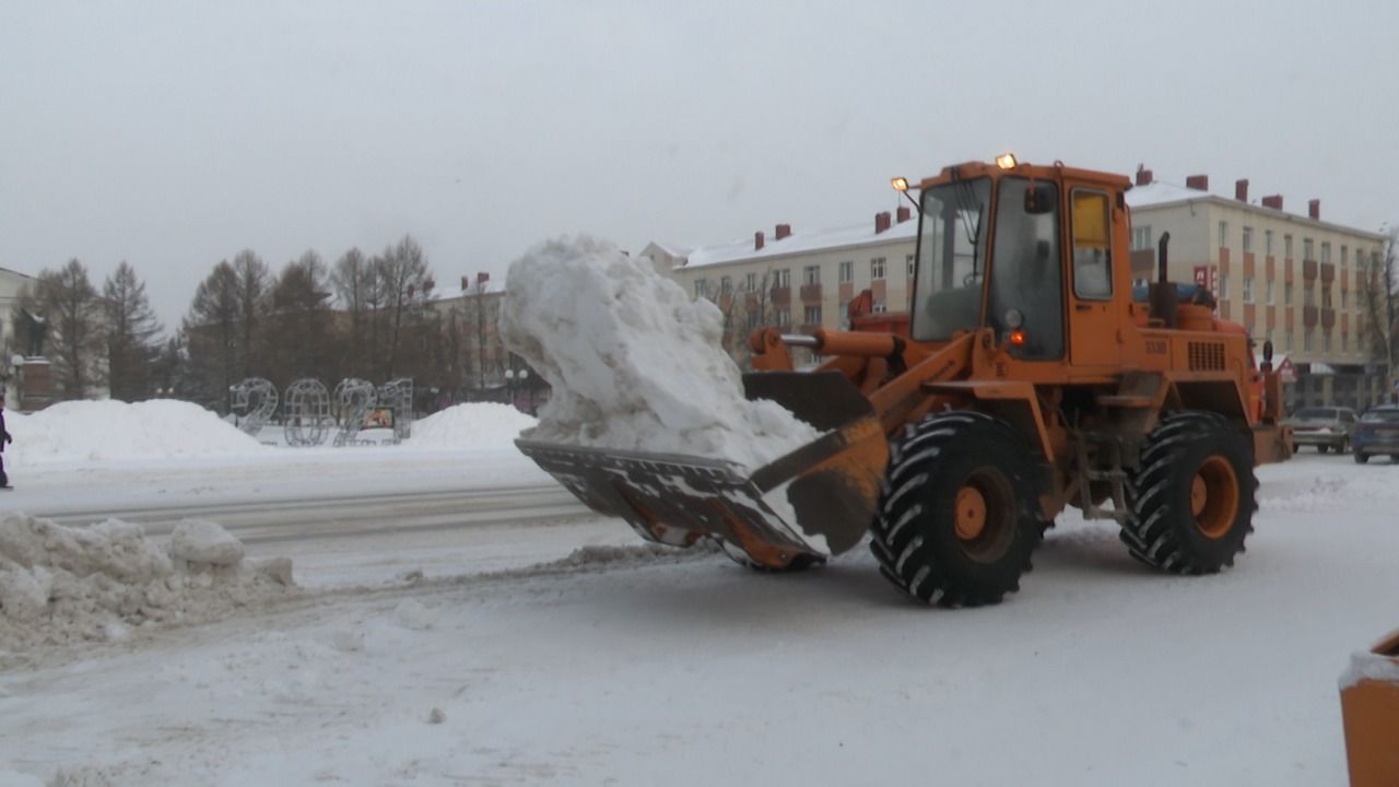 2250 кубометров снега вывезли с улиц Лениногорска за ночь