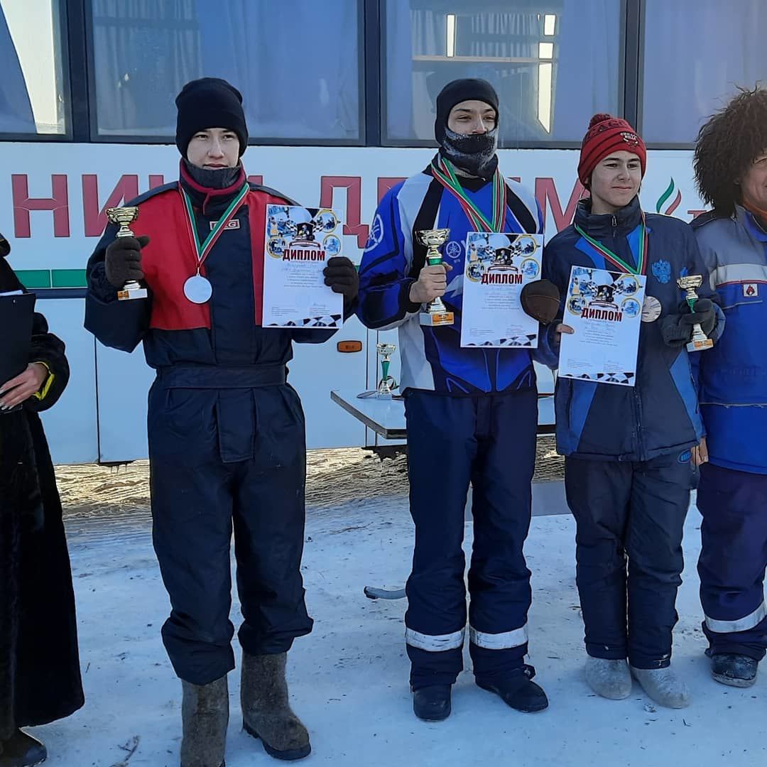 800 метров драйва: крепким морозом лениногорских пилотов не испугать