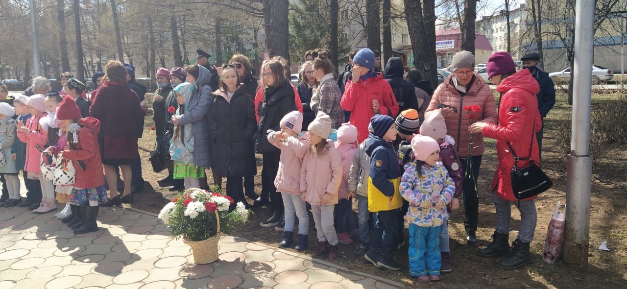 Торжественным митингом у подножия памятника Габдулле Тукаю отметили в Лениногорске 135-летие со дня рождения великого татарского поэта