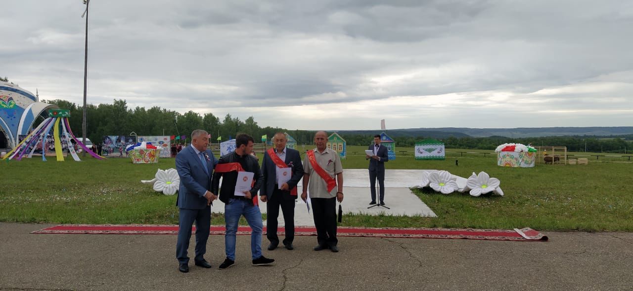 Лениногорцев поздравили с праздником министр цифрового развития Татарстана Айрат Хайруллин