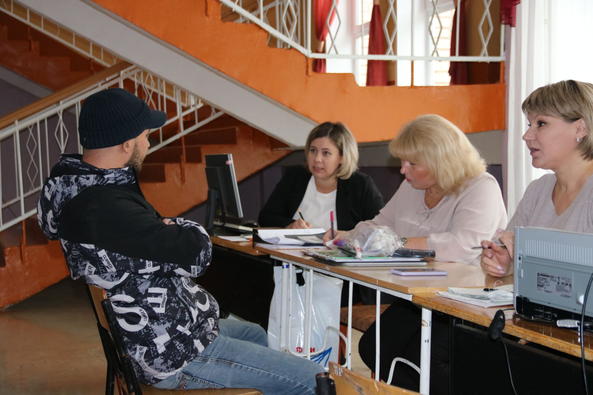 Жителям Лениногорска напомнили номер телефона службы поддержки семей мобилизованных и ветеранов СВО