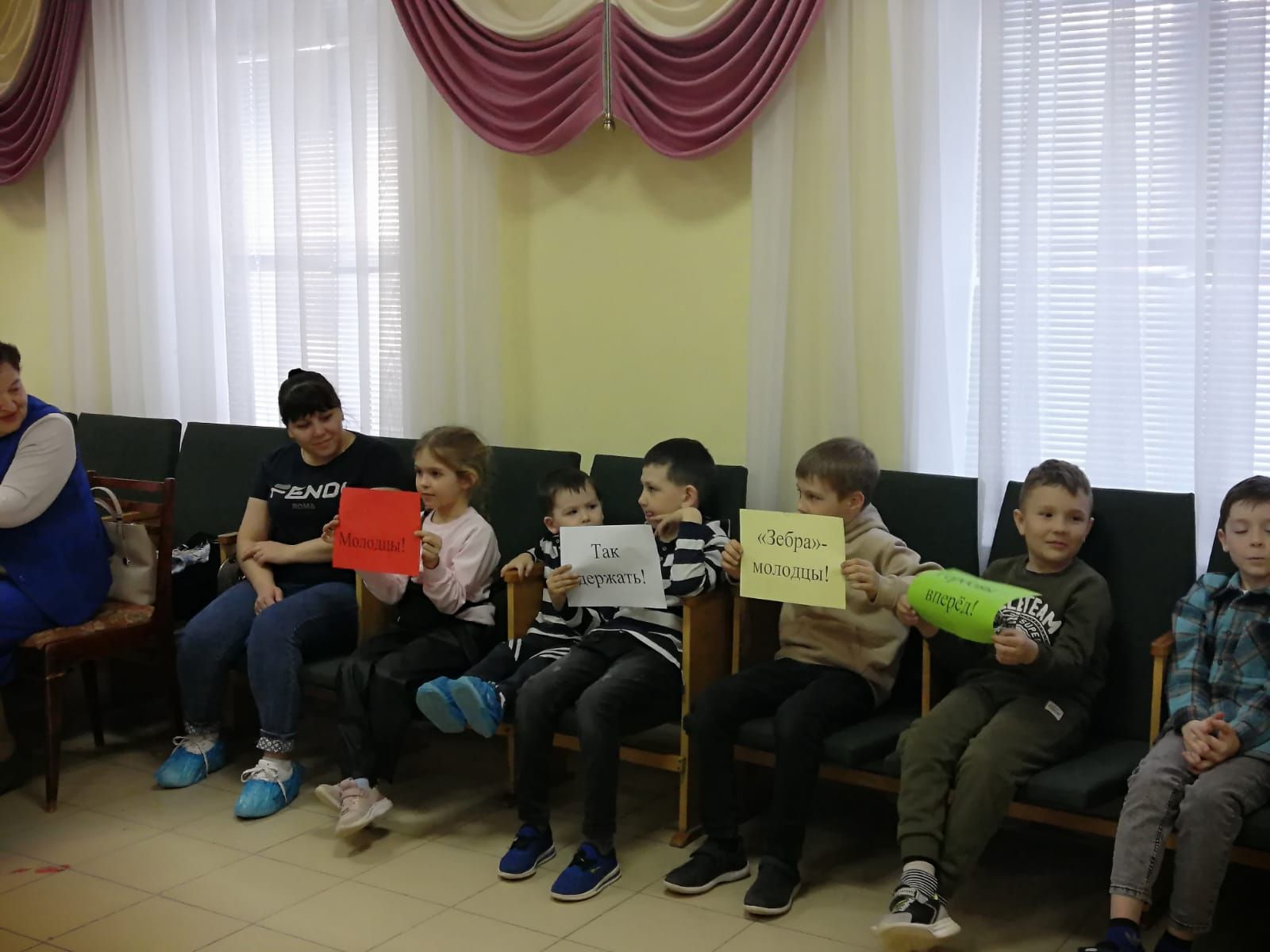 В школе Лениногорска провели конкурс по ПДД «Знаю правила я - знает вся моя семья!»