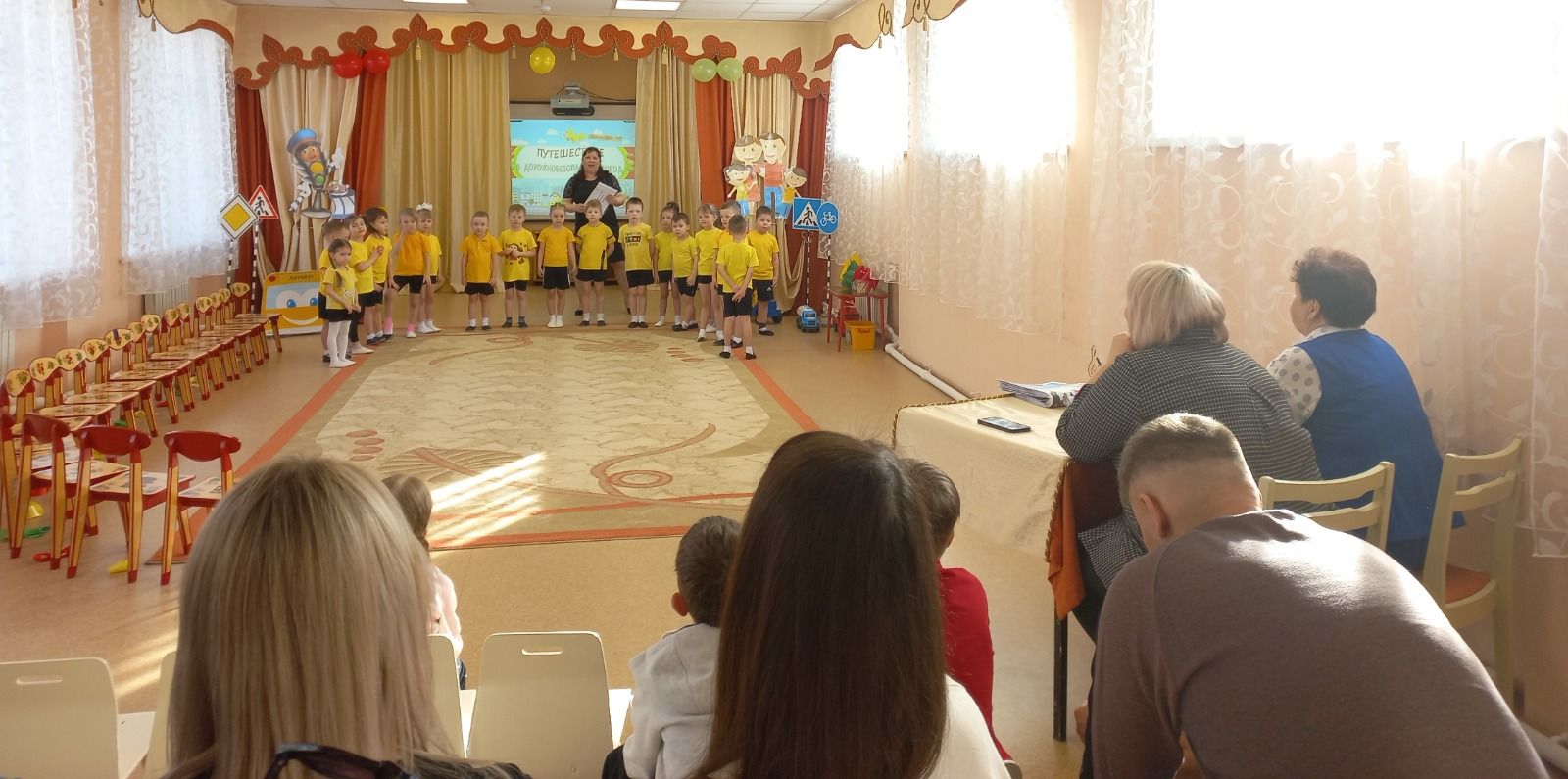 В детском саду Лениногорска провели «Путешествие в «Дорожнобезопасный город»