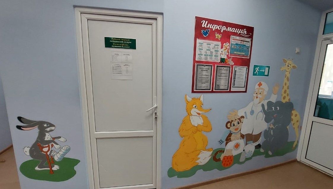 Студенты ЛМХПК сделали художественное оформление стен детского сада