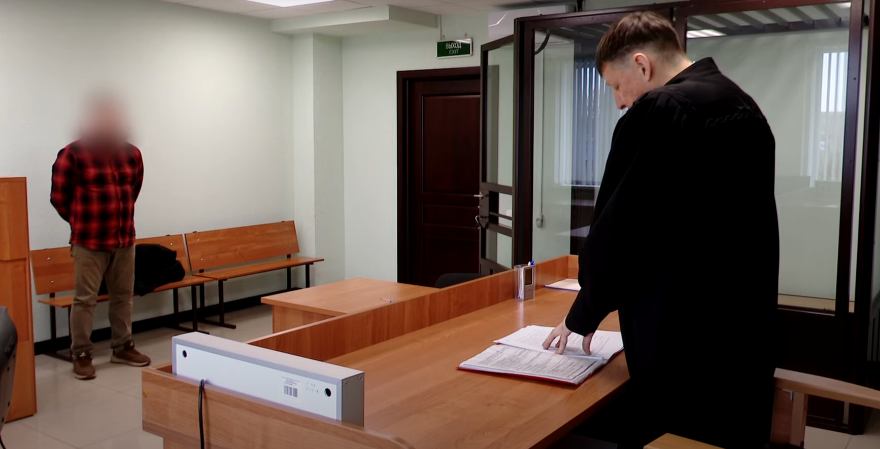 В Лениногорске нетрезвый водитель поехал в магазин и лишился прав прямо возле своего дома