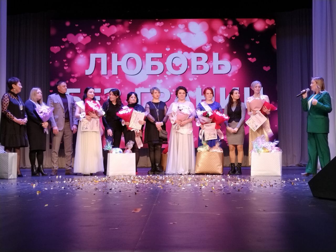 Во Дворце Культуры Лениногорска состоялся концерт «Любовь без границ»