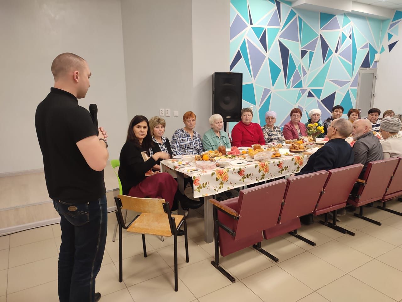 В Лениногорске группа волонтеров отметила день рождения своего штаба