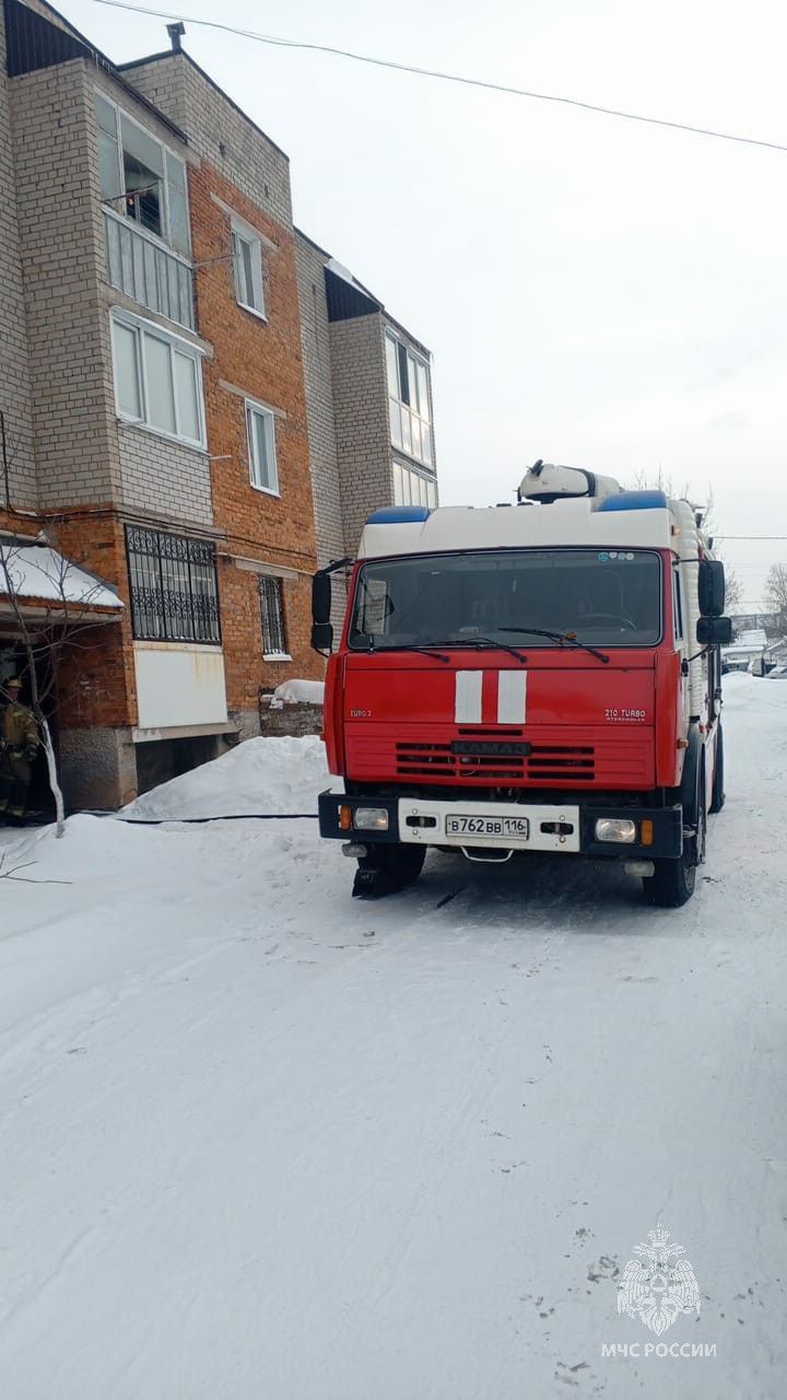 Трагедия в Бугульме: на пожаре в жилом доме погиб мужчина