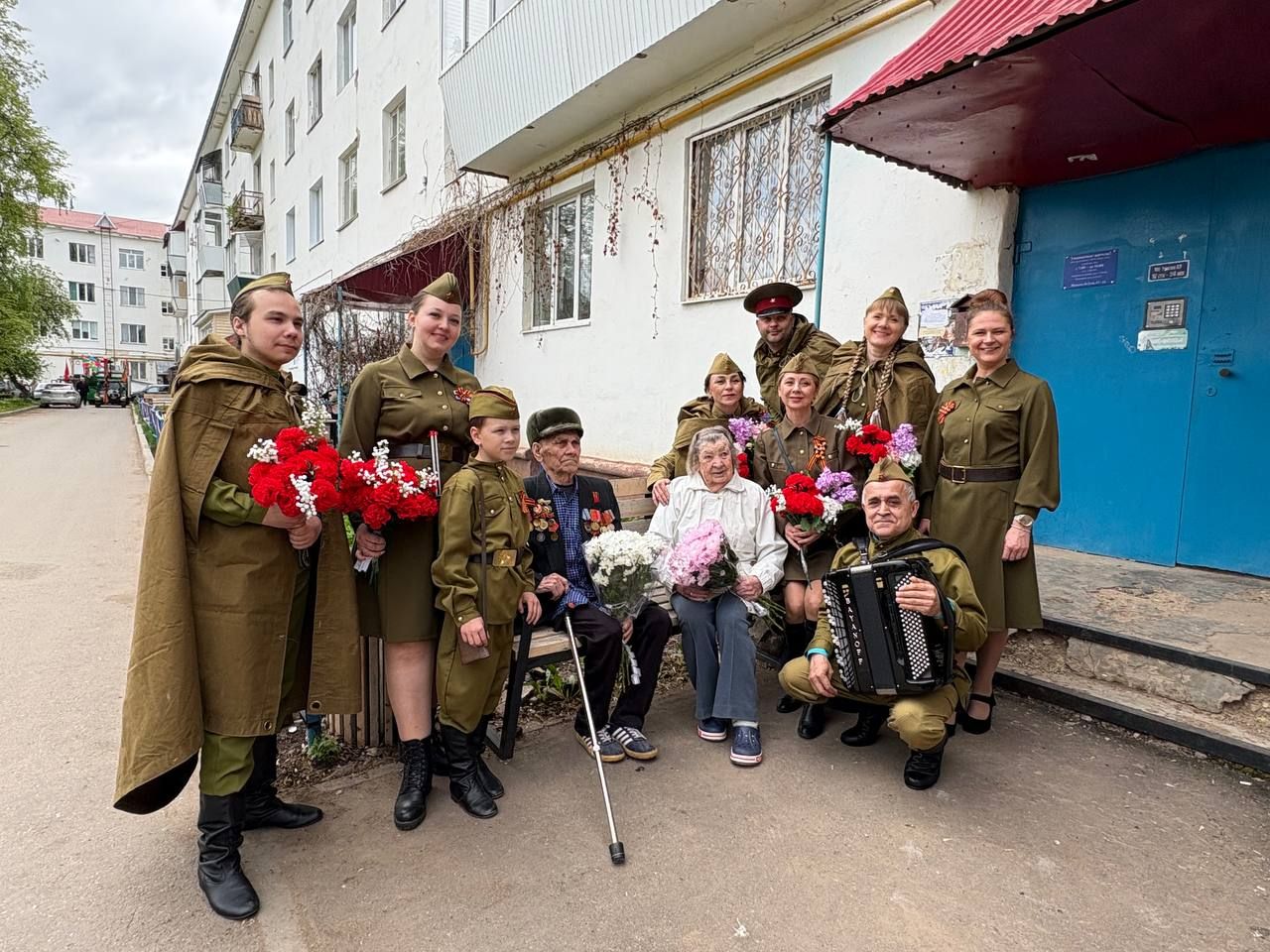 Расцветали яблони и груши!