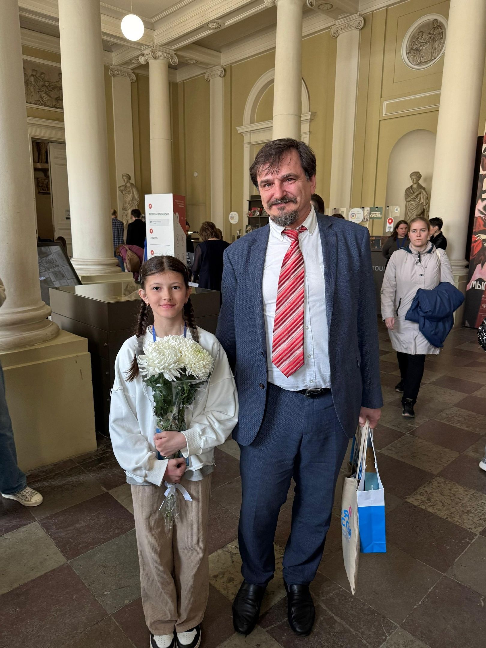 Юные художники Лениногорска стали финалистами Седьмого Международного конкурса детского рисунка «Моя Россия»