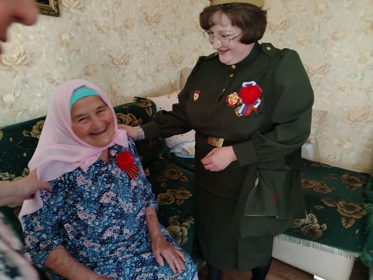 В с. Зай-Каратай Лениногорского района в акции «Георгиевская ленточка» участвовали 35 жителей