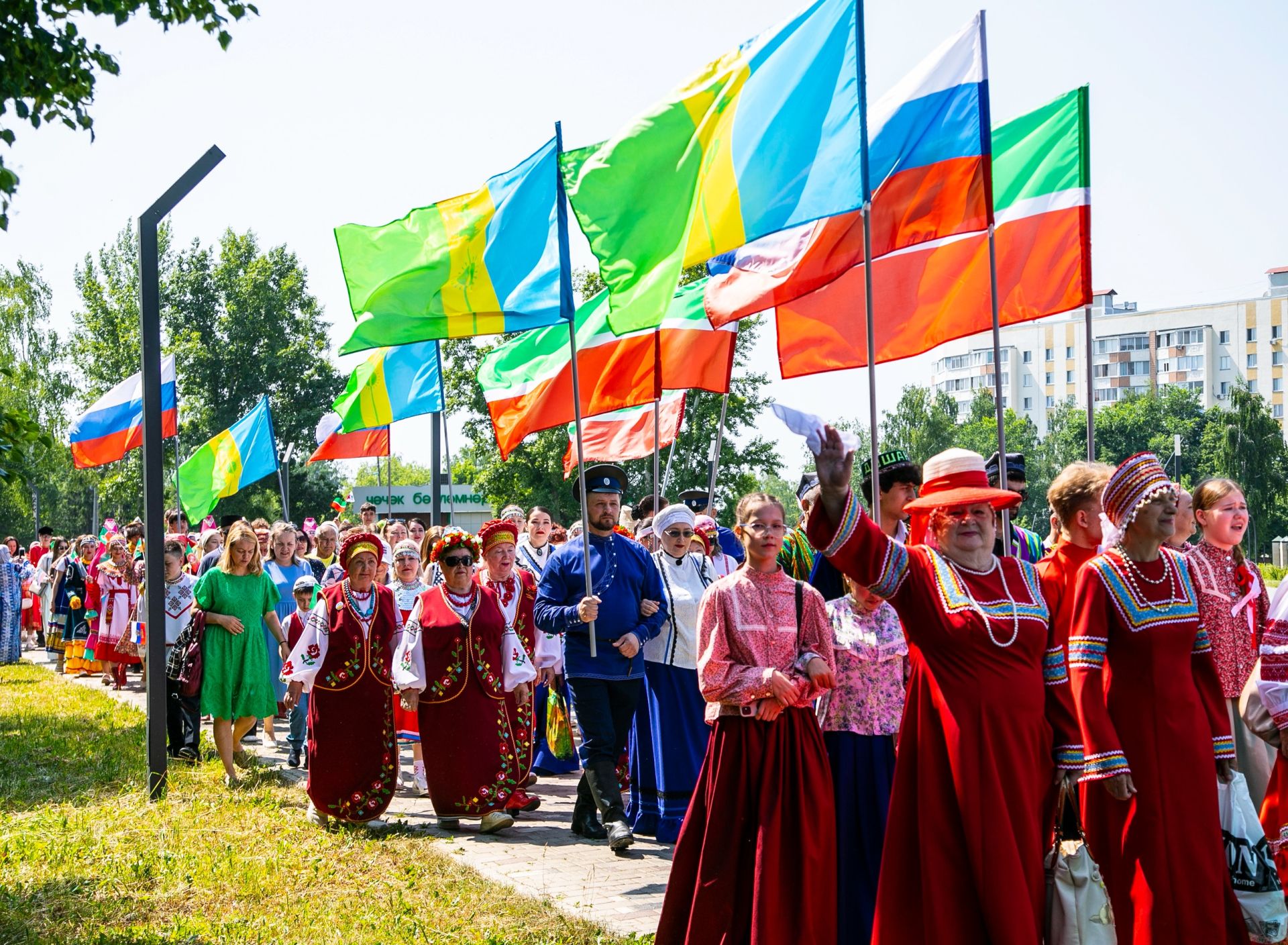 Парады дружбы народов прошли по всему Татарстану