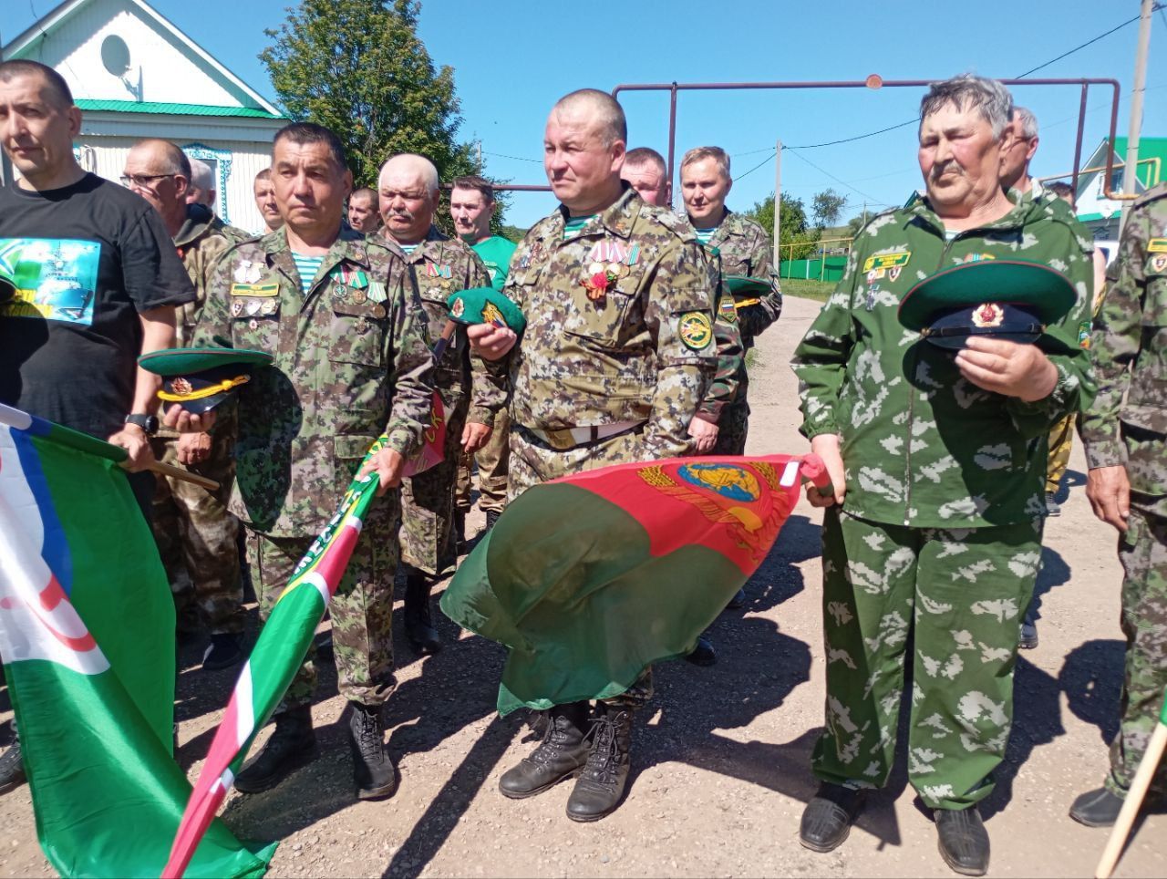 В селе Верхние Чершилы Лениногорского района состоялось торжественное открытие памятника пограничникам