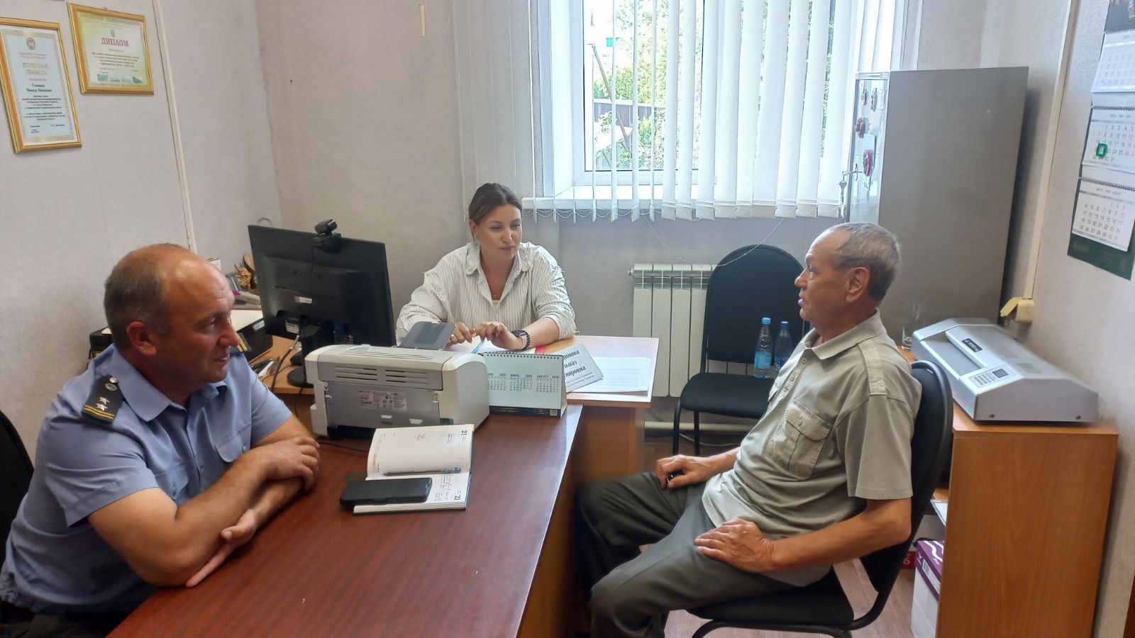 В Лениногорске состоялся прием жителей на тему госрегистрации самоходных машин и прицепов