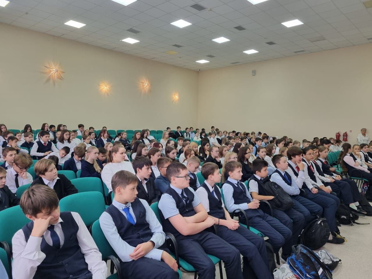 В школе № 2 Лениногорска провели урок безопасности на дорогах