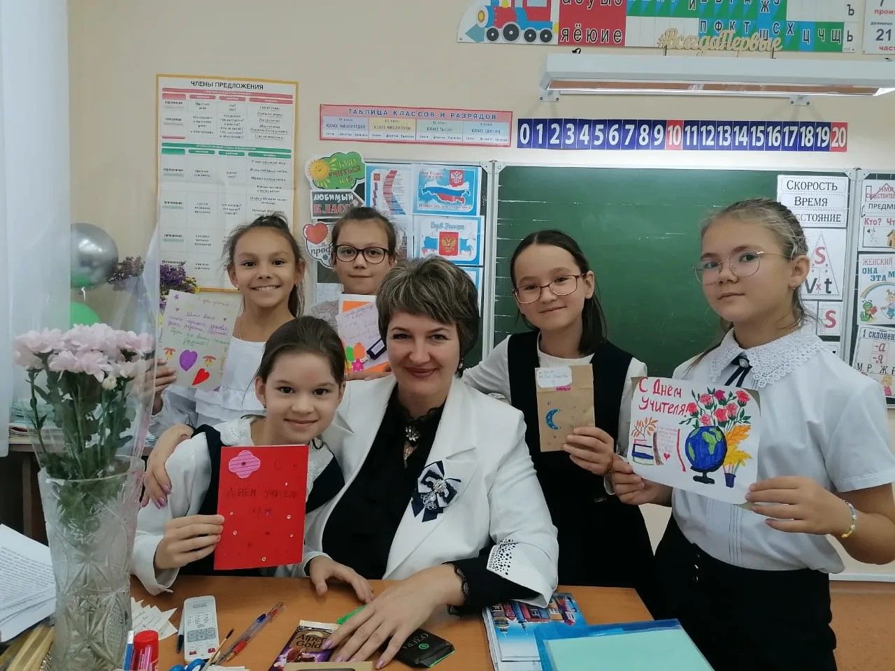 Специалисты СФР напомнили лениногорским учителям об условиях выхода на пенсию досрочно