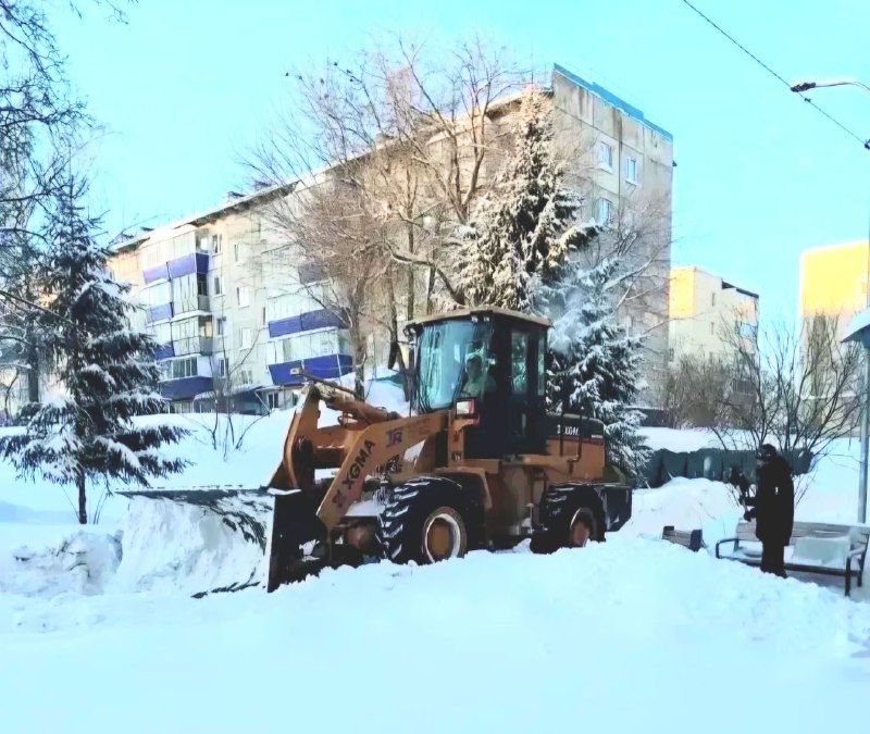 Жители одного из домов Лениногорска объявили благодарность трактористу