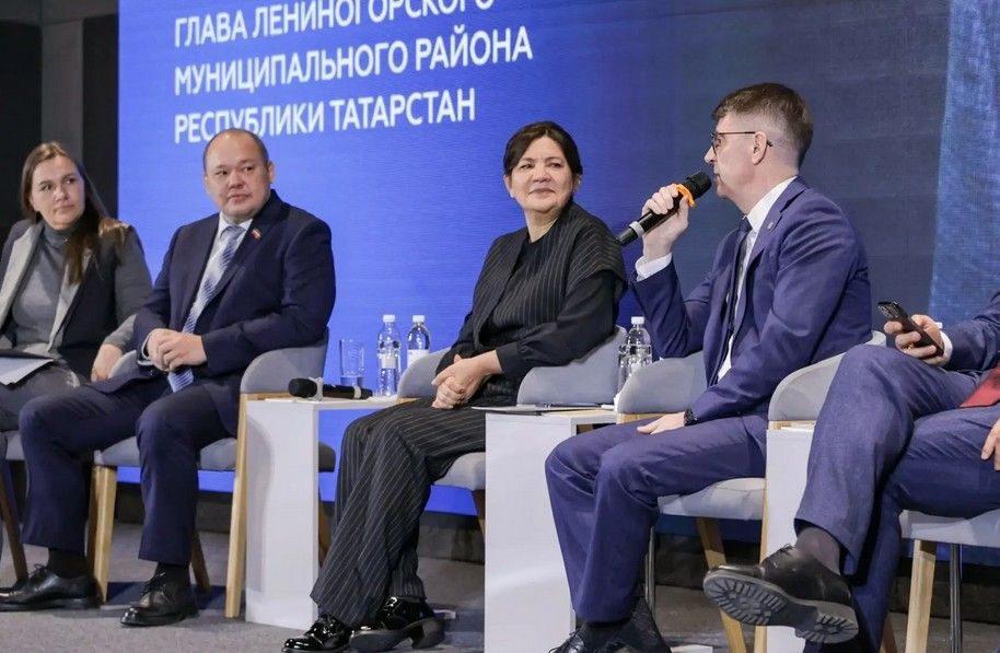 Глава Лениногорского района Марат Гирфанов с командой предпринимателей принял участие в бизнес-конференции юго-востока Татарстана