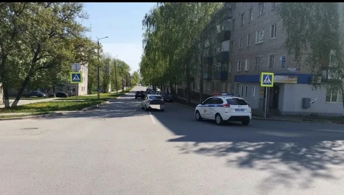 В Лениногорске пенсионер сбил взрослого человека и ребенка