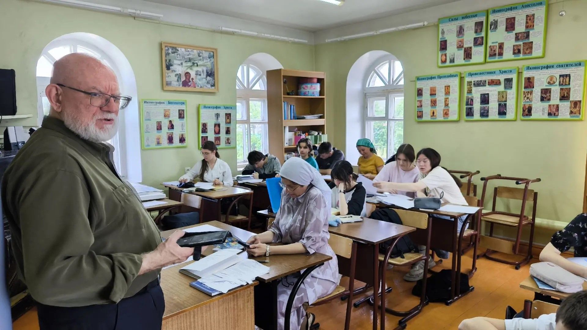 В Лениногорске в воскресной школе при Свято-Троицком приходе состоялся годовой экзамен