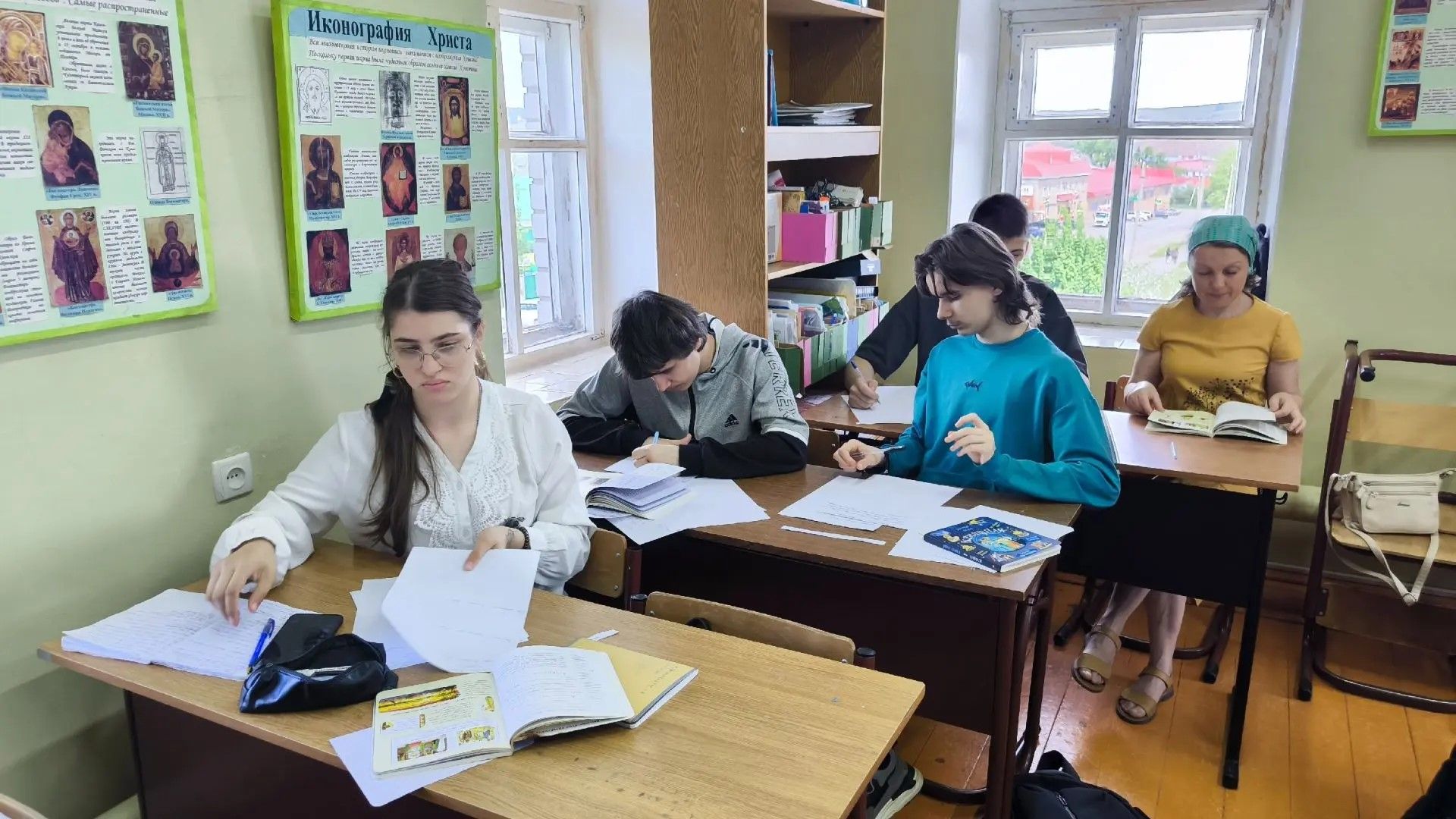 В Лениногорске в воскресной школе при Свято-Троицком приходе состоялся годовой экзамен