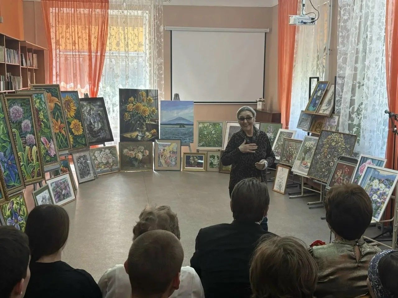 В Лениногорске открылась выставка художников