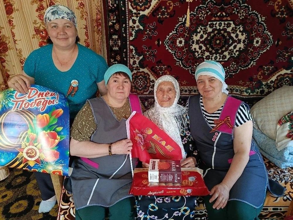 В Лениногорске с днем Великой Победы поздравили вдов, участников войны, тружеников тыла
