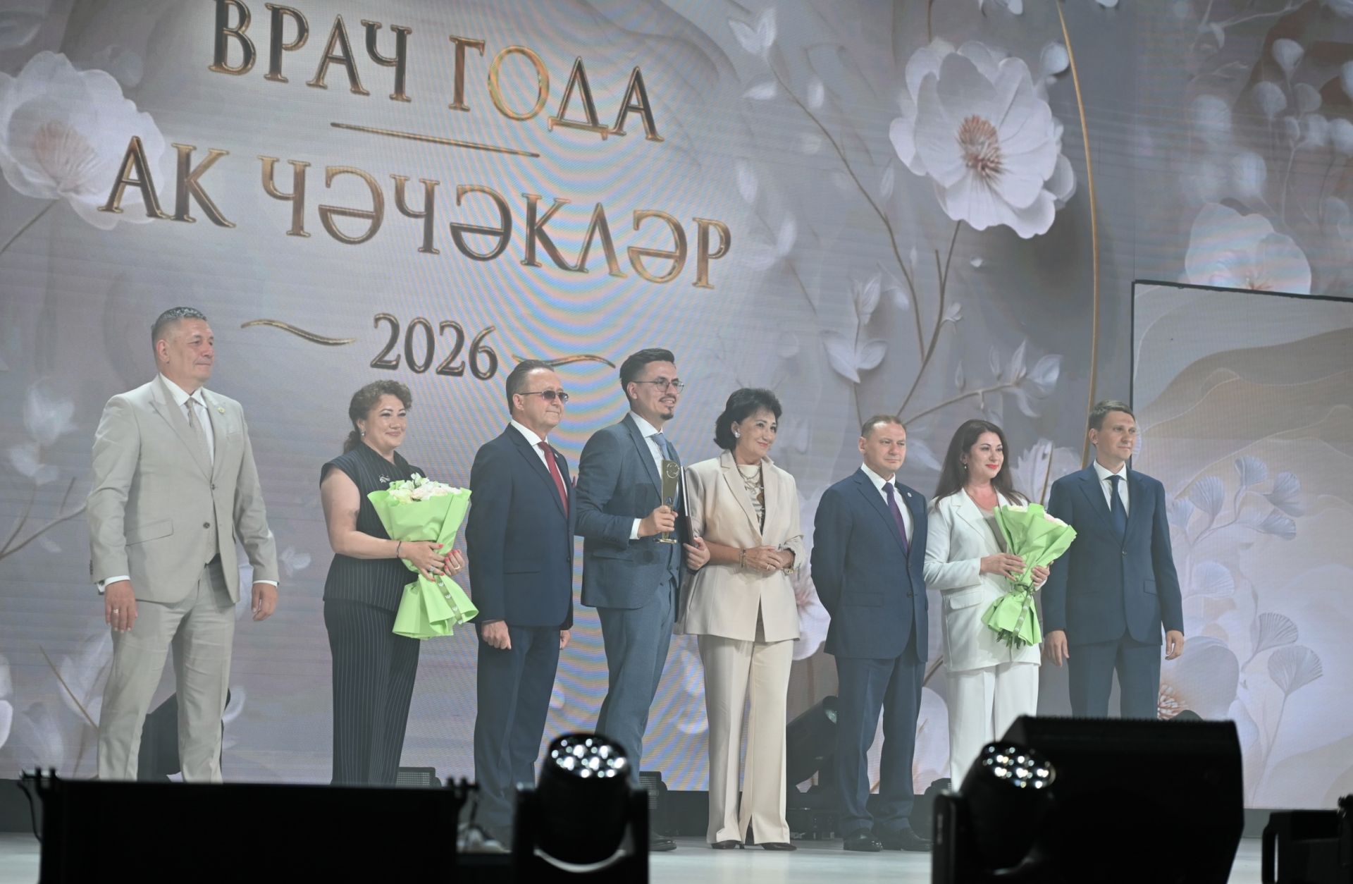 В Татарстане назвали лауреатов премии «Врач года — Ак чәчәкләр — 2026»