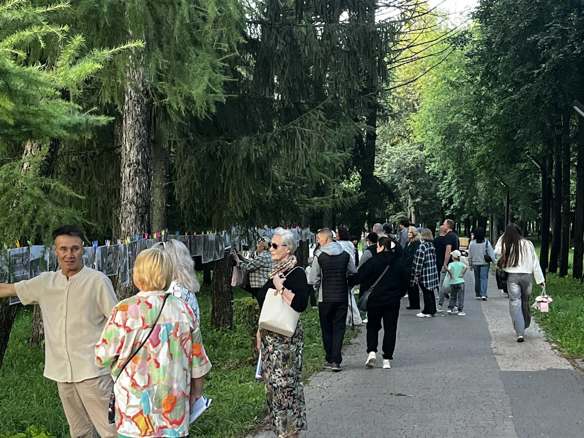 В Лениногорске уникальная ретровыставка редких фотографий города привлекла огромное внимание горожан