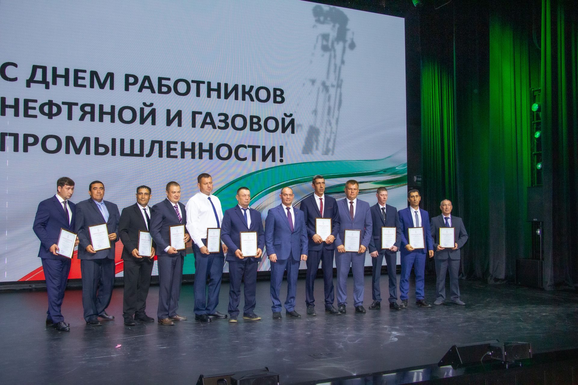 В управлении подземного ремонта скважин Компании «Татнефть» поздравили передовиков производства
