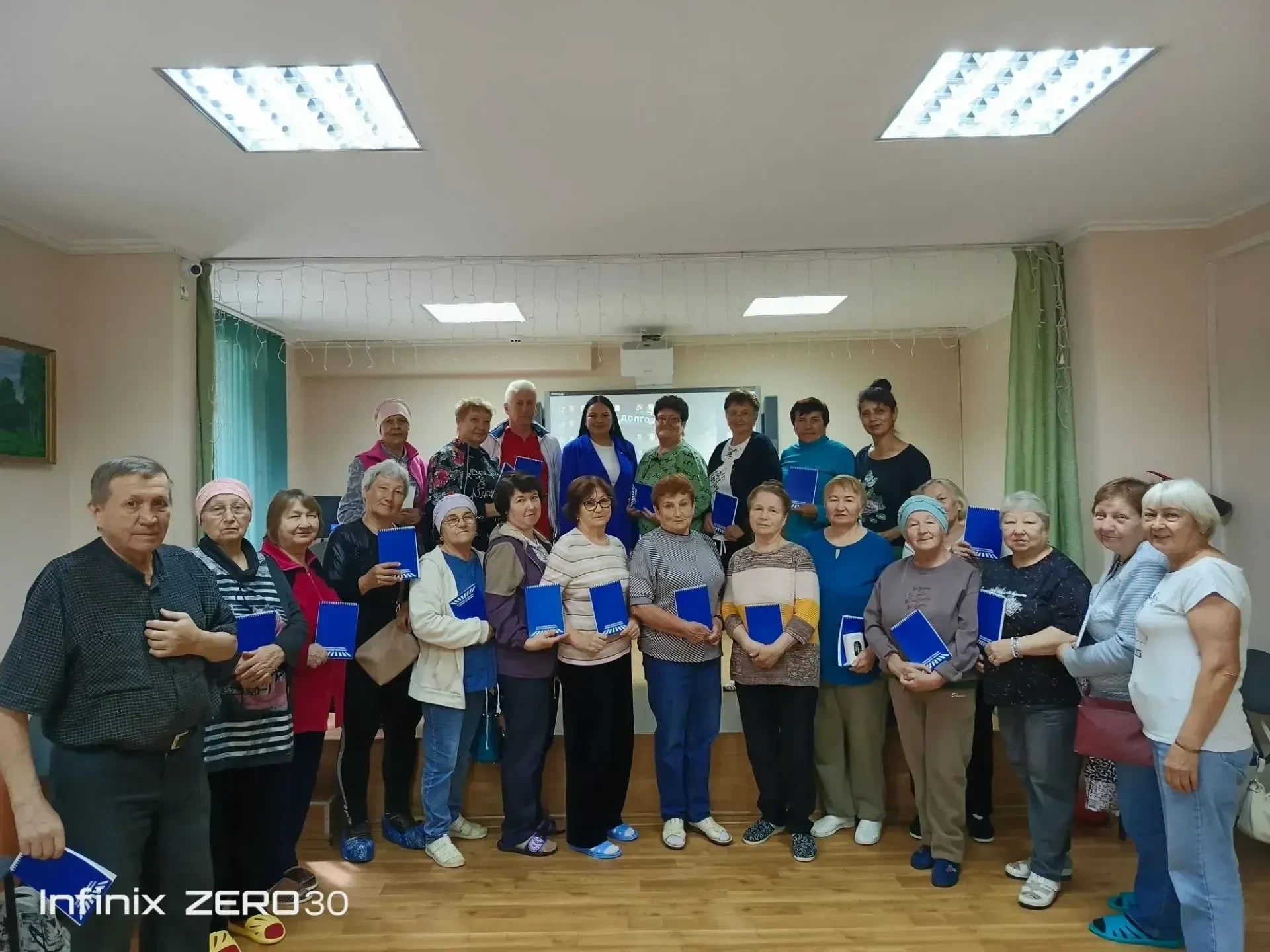Сотрудники ГАИ Лениногорска провели конкурс в центре «Долголетие»
