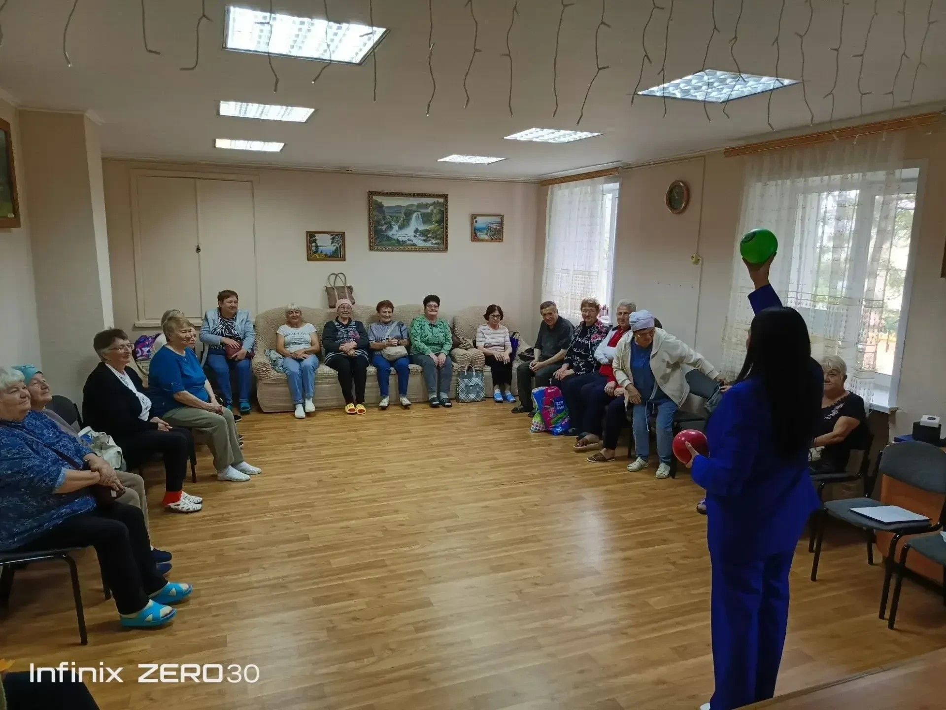 Сотрудники ГАИ Лениногорска провели конкурс в центре «Долголетие»