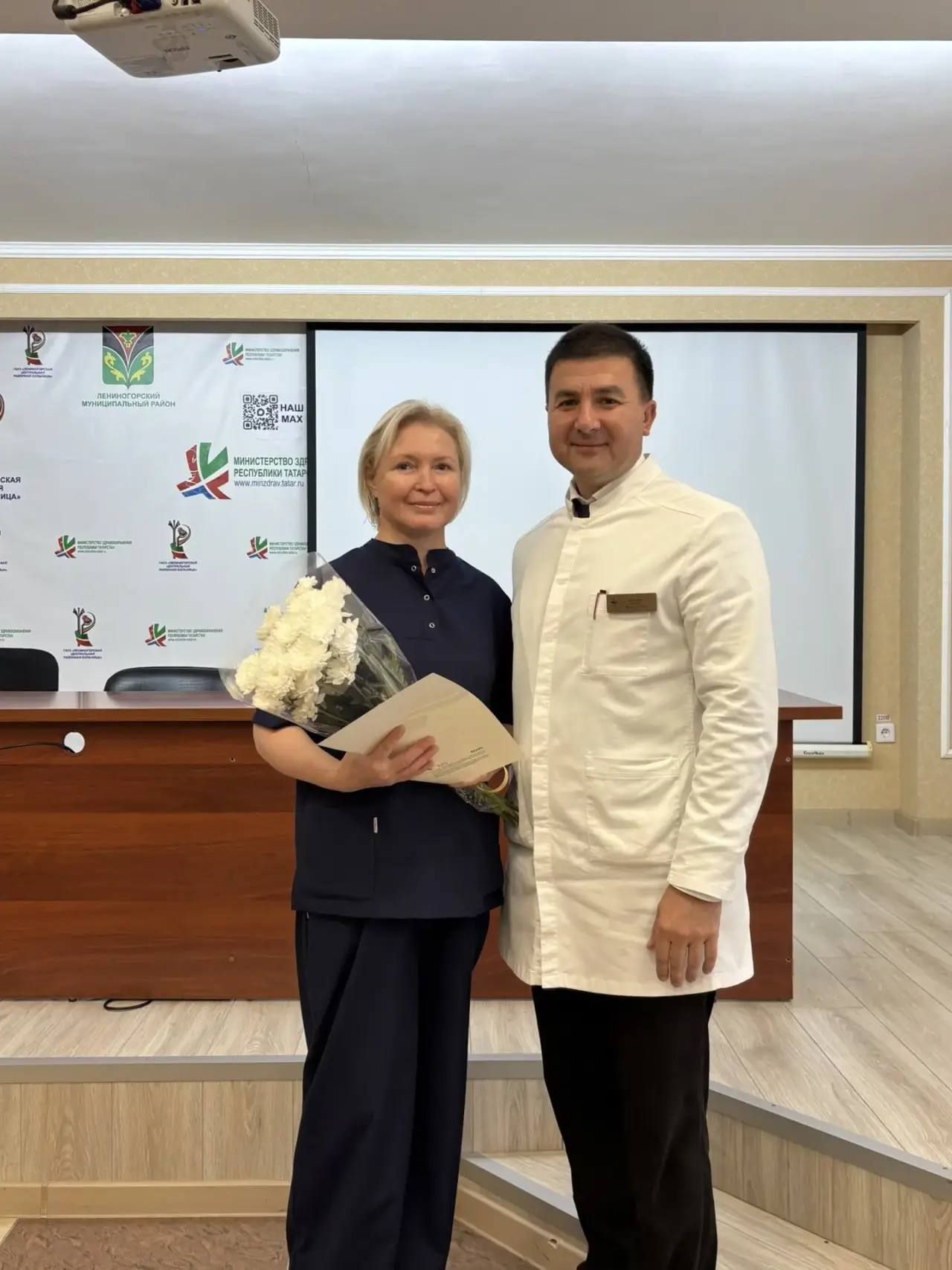 В Лениногорской ЦРБ поздравили сотрудниц с юбилеями