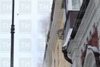 Предупреждение для жителей Лениногорска об опасности схода снега с крыш зданий