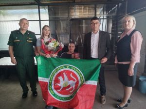 Участнику специальной военной операции из Лениногорска вручили медаль «За храбрость» II степени и удостоверение к ней