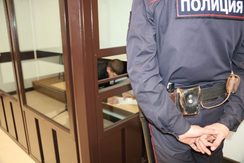 В Татарстане полицейский не смог объяснить прокуратуре, откуда у него дом и пять автомобилей