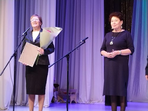 Во Дворце культуры Лениногорска с юбилеем поздравили талантливого баяниста и исполнителя Геннадия Садовникова