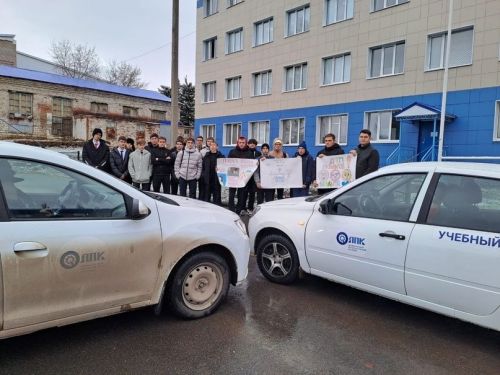 Автошкола Лениногорского Политехнического колледжа провела акцию в честь Всемирного дня памяти жертв ДТП