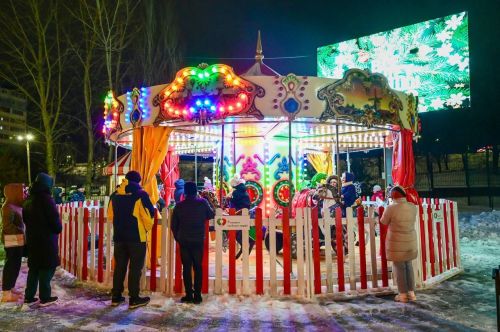 В Лениногорске в парке «Юбилейный» появилась новая карусель