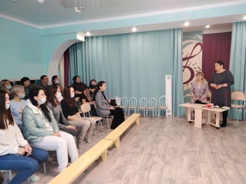 В Лениногорске в детском саду для родителей дошкольников провели беседу о ПДД