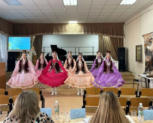 На сцене Лениногорского музыкально-художественного педагогического колледжа прошел фестиваль «Студенческая весна - 2023»