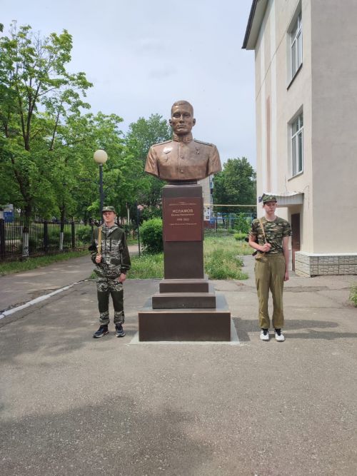 В Лениногорске состоялись военно-полевые сборы среди старшеклассников, посвященные памяти Героя России Дамира Исламова