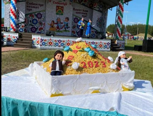 В Татарстане представили самый большой чак-чак в Заволжской зоне
