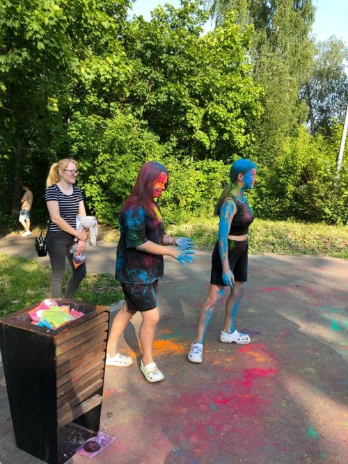 В Лениногорске прошёл фестиваль красок
