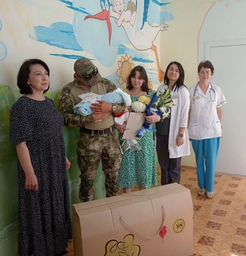 Мобилизованный из Лениногорска пришел на выписку своего первенца в роддом