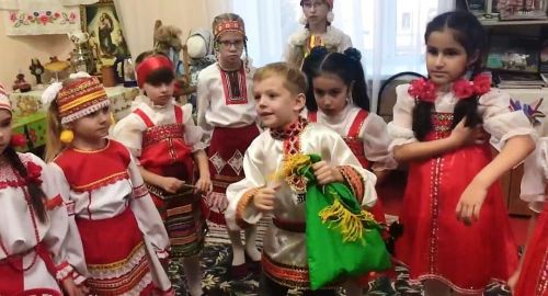 В Лениногорске дети учились играть в старинную мордовскую игру